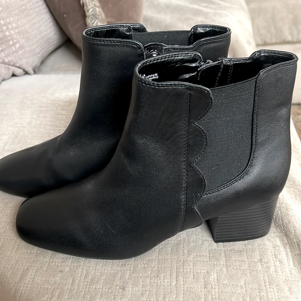 Ankle BootsBANDOLINO BRAND NEW,
